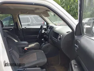 2014 Jeep Patriot Altitude with VIN 1C4NJPBA8ED504989, listed as a IAAI auction lot 42284403 with 196,922 mi miles and . Bid and sale history available at DreamBid. Image 5.