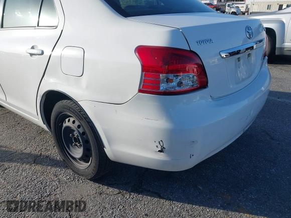 2008 Toyota Yaris with VIN JTDBT923384032246, listed as a IAAI auction lot 41575947 with 107,394 mi miles. Bid and sale history available at carsss.com. Image 12.