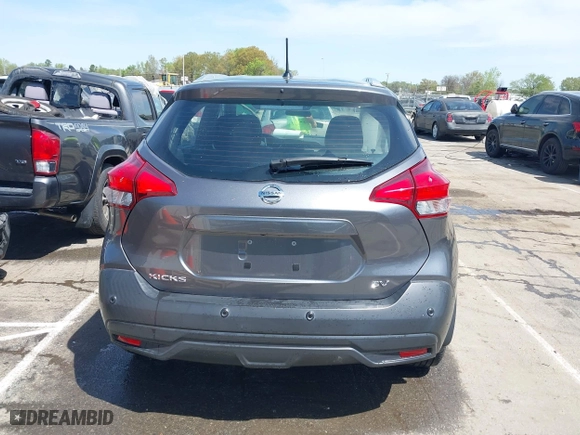 2020 Nissan Kicks SV with VIN 3N1CP5CV1LL550945, listed as a IAAI auction lot 41933319 with 70,519 mi miles. Bid and sale history available at carsss.com. Image 17.
