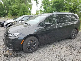 2024 Chrysler Pacifica Hybrid Select with VIN 2C4RC1S74RR102998, listed as a Copart auction lot 63266055 with 45,525 mi miles and Salvage title. Bid and sale history available at DreamBid. Image 1.