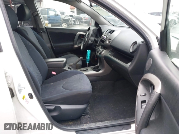 2007 Toyota RAV4 Sport with VIN JTMZD32VX76030877, listed as a IAAI auction lot 41514536 with 187,267 mi miles. Bid and sale history available at carsss.com. Image 5.