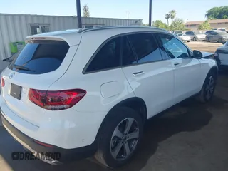 2022 Mercedes-Benz GLC 300 with VIN W1N0G8DB2NG100453, listed as a IAAI auction lot 42066751 with 24,345 mi miles and . Bid and sale history available at DreamBid. Image 4.