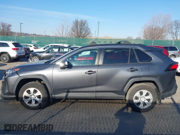 2021 Toyota RAV4 LE with VIN 2T3G1RFV8MC163940, listed as a IAAI auction lot 41716251 with 39,282 mi miles. Bid and sale history available at carsss.com. Image 14.