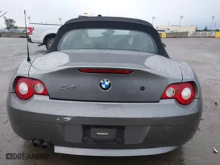 2005 BMW Z4 2.5i with VIN 4USBT33525LS57072, listed as a IAAI auction lot 41778015 with 69,483 mi miles. Bid and sale history available at carsss.com. Image 16.