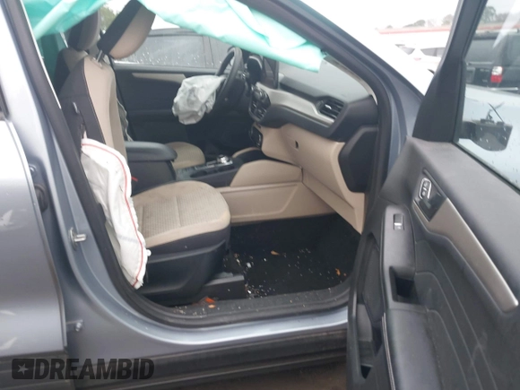 2022 Ford Escape SE z VIN 1FMCU0G66NUA90987, wystawiony jako IAAI lot #41527854 z przebiegiem 16 959 mil mil oraz . Historia ofert i sprzedaży dostępna na DreamBid. Obrazek 5.