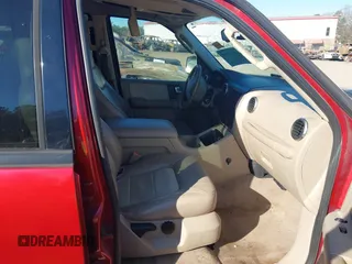 2004 Ford Expedition Eddie Bauer with VIN 1FMPU17L74LB55900, listed as a IAAI auction lot 41667029 with 380,947 mi miles. Bid and sale history available at carsss.com. Image 5.