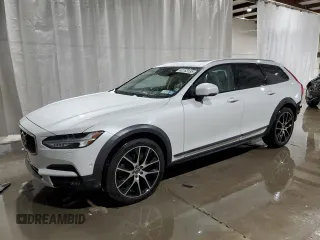 2019 Volvo V90 z VIN YV4A22NL2K1079596, wystawiony jako Copart lot #42183135 z przebiegiem 50 332 mil mil oraz Szkoda całkowita • Salvage title. Historia ofert i sprzedaży dostępna na DreamBid. Obrazek 1.