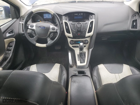 2012 Ford Focus SEL with VIN 1FAHP3M22CL225721, listed as a Copart auction lot 45088785 with 141,663 mi miles and Salvage Title. Bid and sale history available at carsss.com. Image 8.