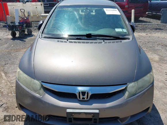 2009 Honda Civic LX z VIN 1HGFA16519L004488, wystawiony jako IAAI lot #42231008 z przebiegiem 239 870 mil mil oraz . Historia ofert i sprzedaży dostępna na DreamBid. Obrazek 6.