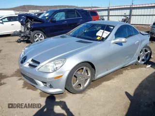 2005 Mercedes-Benz SLK 230/320 z VIN WDBWK56FX5F052512, wystawiony jako IAAI lot #41685458 z przebiegiem 46 186 mil mil oraz . Historia ofert i sprzedaży dostępna na DreamBid. Obrazek 17.
