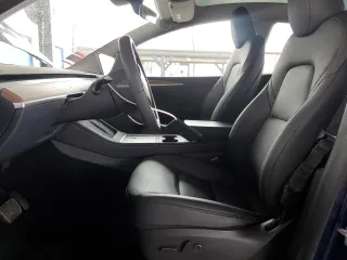 2024 Tesla Model Y Long Range with VIN 7SAYGDEE6RF025366, listed as a Copart auction lot 49328055 with 10,319 mi miles and Salvage Title. Bid and sale history available at DreamBid. Image 7.