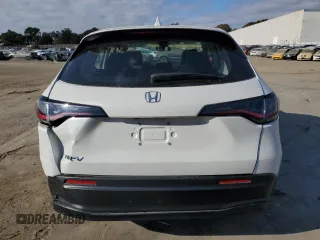 2024 Honda HR-V LX with VIN 3CZRZ1H37RM717226, listed as a Copart auction lot 43213535 with 17,593 mi miles and Salvage Title. Bid and sale history available at carsss.com. Image 6.