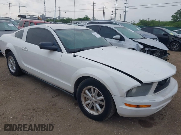 2007 Ford Mustang Deluxe with VIN 1ZVFT80N875359456, listed as a IAAI auction lot 42205108 with 75,588 mi miles and . Bid and sale history available at carsss.com. Image 1.