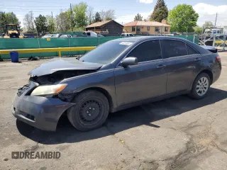 2008 Toyota Camry LE z VIN 4T1BK46KX8U054845, wystawiony jako Copart lot #56856655 z przebiegiem 247 135 mil mil oraz Szkoda całkowita • Salvage title. Historia ofert i sprzedaży dostępna na DreamBid. Obrazek 1.
