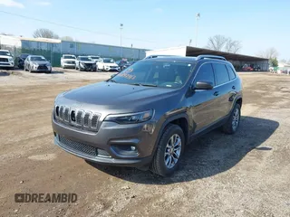 2019 Jeep Cherokee Latitude Plus with VIN 1C4PJMLBXKD162570, listed as a IAAI auction lot 41897313 with 142,110 mi miles. Bid and sale history available at carsss.com. Image 17.