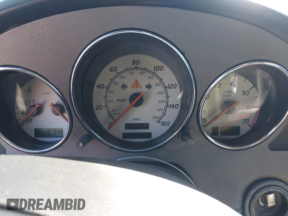 2001 Mercedes-Benz SLK 230/320 z VIN WDBKK65F71F210921, wystawiony jako IAAI lot #41718596 z przebiegiem 94 332 mil mil oraz . Historia ofert i sprzedaży dostępna na DreamBid. Obrazek 12.