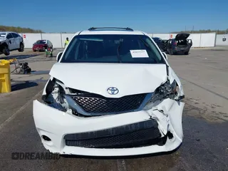 2017 Toyota Sienna SE with VIN 5TDXZ3DC8HS871148, listed as a IAAI auction lot 42035137 with 124,126 mi miles and . Bid and sale history available at DreamBid. Image 12.
