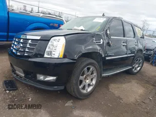 2007 Cadillac Escalade with VIN 1GYFK63867R414621, listed as a IAAI auction lot 42038734 with 1 mi miles. Bid and sale history available at carsss.com. Image 2.