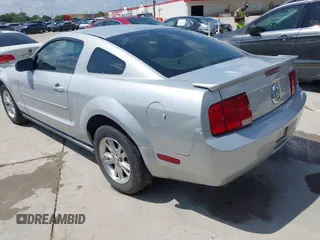 2007 Ford Mustang Deluxe with VIN 1ZVFT80N475296355, listed as a IAAI auction lot 42748184 with 198,104 mi miles and . Bid and sale history available at DreamBid. Image 3.
