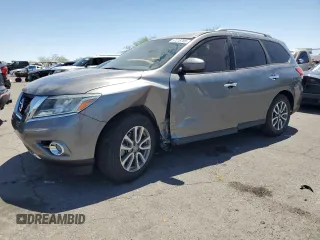2015 Nissan Pathfinder SV z VIN 5N1AR2MN0FC672297, wystawiony jako Copart lot #57278785 z przebiegiem 85 083 mil mil oraz Szkoda całkowita • Salvage title. Historia ofert i sprzedaży dostępna na DreamBid. Obrazek 1.