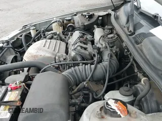 2001 Toyota Camry CE z VIN 4T1BG22K71U779806, wystawiony jako IAAI lot #43319787 z przebiegiem 92 919 mil mil oraz . Historia ofert i sprzedaży dostępna na DreamBid. Obrazek 12.