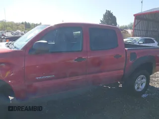 2006 Toyota Tacoma z VIN 5TELU42N06Z154198, wystawiony jako IAAI lot #42032985 z przebiegiem 225 779 mil mil oraz . Historia ofert i sprzedaży dostępna na DreamBid. Obrazek 15.