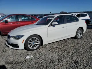 2018 BMW 3 Series 320i xDrive with VIN WBA8A3C50JA494572, listed as a Copart auction lot 42624655 with 24,526 mi miles and Salvage Title. Bid and sale history available at carsss.com. Image 1.