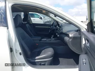 2019 Nissan Altima SL with VIN 1N4BL4EV9KC103050, listed as a IAAI auction lot 42139670 with 112,427 mi miles and . Bid and sale history available at DreamBid. Image 5.