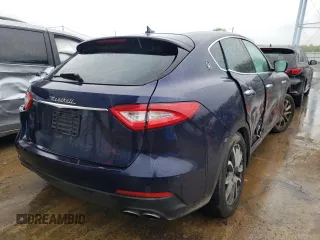 2017 Maserati Levante with VIN ZN661XUA1HX246723, listed as a Copart auction lot 44606032 with 35,549 mi miles. Bid and sale history available at carsss.com. Image 4.