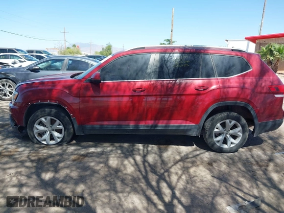 2018 Volkswagen Atlas SE with VIN 1V2CP2CA1JC595089, listed as a IAAI auction lot 42249116 with Not provided miles and . Bid and sale history available at DreamBid. Image 13.
