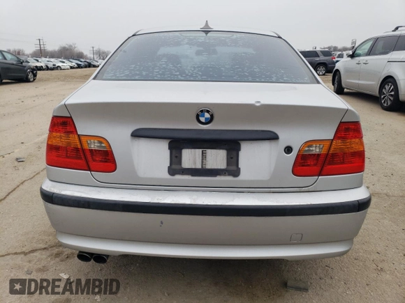 2004 BMW 3 Series 325i with VIN WBAAZ33444KP85267, listed as a Copart auction lot 84643124 with 205,226 mi miles and Salvage Title. Bid and sale history available at carsss.com. Image 6.