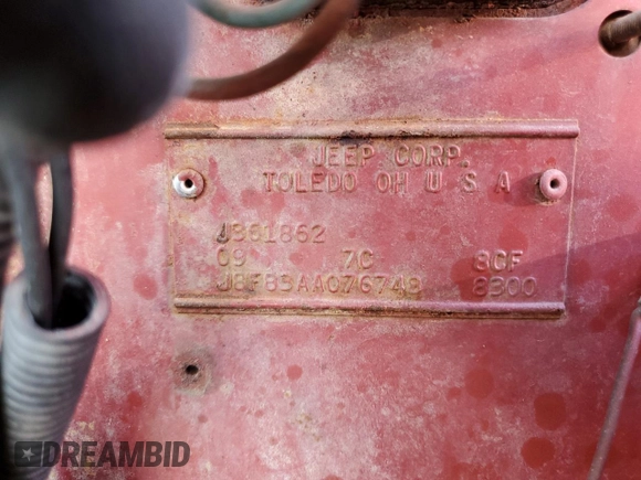1968 Jeep CJ z VIN J8F83AA076748, wystawiony jako Copart lot #70095104 z przebiegiem 91 907 mil mil oraz Tytuł czysty. Historia ofert i sprzedaży dostępna na DreamBid. Obrazek 13.