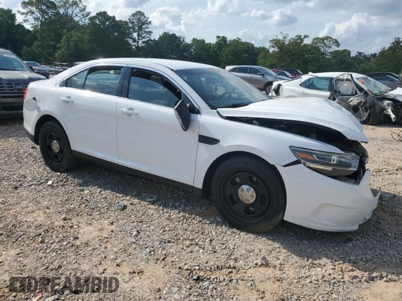 2017 Ford Police Interceptor z VIN 1FAHP2MK4HG106692, wystawiony jako Copart lot #57446845 z przebiegiem 95 566 mil mil oraz Szkoda całkowita • Salvage title. Historia ofert i sprzedaży dostępna na DreamBid. Obrazek 4.