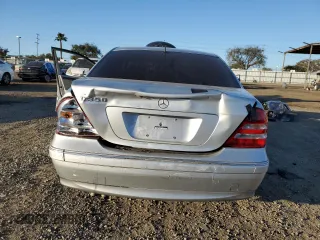 2006 Mercedes-Benz C 230 Sport с VIN WDBRF56H06F728986, выставлен на аукционе Copart как лот 44363785 с пробегом 75 321 миль миль и Списание • Salvage title. История ставок и продаж доступна на DreamBid. Изображение 6.