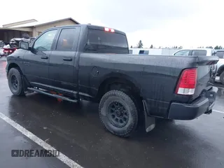 2018 Ram 1500 Express z VIN 1C6RR7FT4JS238082, wystawiony jako IAAI lot #41203915 z przebiegiem 85 863 mil mil oraz . Historia ofert i sprzedaży dostępna na DreamBid. Obrazek 3.