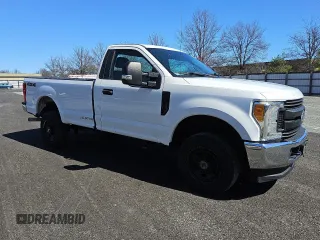 2017 Ford Super Duty F-250 SRW XLT with VIN 1FTBF2B60HEE61749, listed as a Copart auction lot 49674395 with 147,647 mi miles and Clean Title. Bid and sale history available at carsss.com. Image 4.