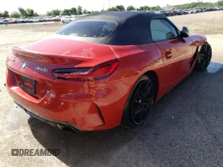 2020 BMW Z4 sDriveM40i with VIN WBAHF9C04LWW48635, listed as a Copart auction lot 56956824 with 8,288 mi miles and Salvage Title. Bid and sale history available at carsss.com. Image 3.