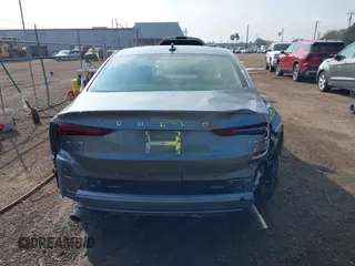 2019 Volvo S60 Momentum with VIN 7JR102FKXKG015965, listed as a IAAI auction lot 41156948 with 48,500 mi miles. Bid and sale history available at carsss.com. Image 17.