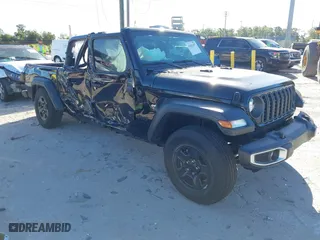 2024 Jeep Gladiator Sport S with VIN 1C6HJTAG6RL111586, listed as a IAAI auction lot 41833397 with 2,452 mi miles. Bid and sale history available at carsss.com. Image 1.