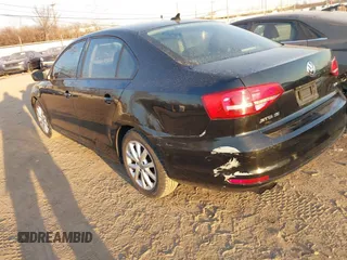 2015 Volkswagen Jetta SE with VIN 3VWD17AJXFM244532, listed as a IAAI auction lot 41769683 with 113,890 mi miles and . Bid and sale history available at DreamBid. Image 3.