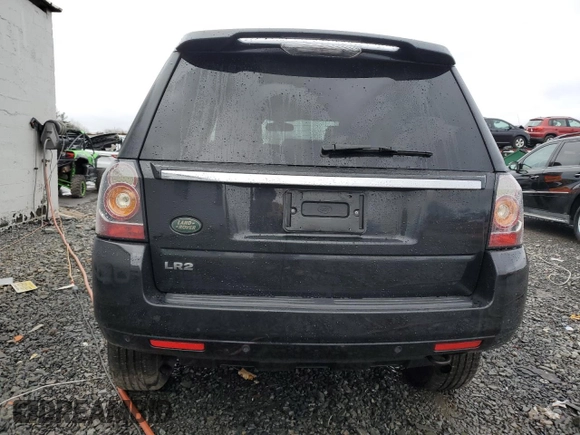 2014 Land Rover LR2 z VIN SALFR2BG4EH406144, wystawiony jako Copart lot #84853784 z przebiegiem Nie podano mil oraz Szkoda całkowita • Salvage title. Historia ofert i sprzedaży dostępna na DreamBid. Obrazek 6.