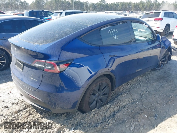 2025 Tesla Model Y Long Range with VIN 7SAYGDEEXSA346006, listed as a IAAI auction lot 41835610 with 1,896 mi miles and . Bid and sale history available at carsss.com. Image 4.