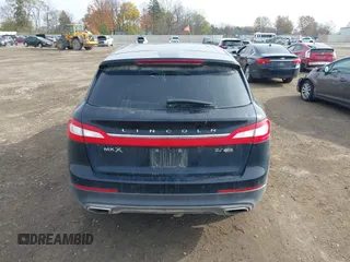 2016 Lincoln MKX Reserve with VIN 2LMTJ8LP3GBL71597, listed as a IAAI auction lot 40722178 with 230,704 mi miles. Bid and sale history available at carsss.com. Image 16.