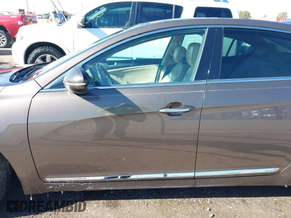 2014 Kia Cadenza Premium with VIN KNALN4D78E5151222, listed as a IAAI auction lot 41419842 with 137,710 mi miles. Bid and sale history available at carsss.com. Image 13.