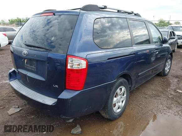 2008 Kia Sedona LX with VIN KNDMB233X86251114, listed as a IAAI auction lot 42228426 with 298,828 mi miles and . Bid and sale history available at carsss.com. Image 4.