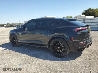 2019 Lamborghini Urus with VIN ZPBUA1ZL6KLA02282, listed as a Copart auction lot 88714865 with 17,842 mi miles and Salvage Title. Bid and sale history available at carsss.com. Image 2.