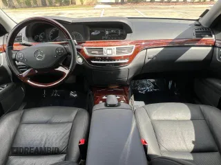 2010 Mercedes-Benz S 400 with VIN WDDNG9FB0AA311394, listed as a Copart auction lot 47423645 with 40,310 mi miles and Salvage Title. Bid and sale history available at DreamBid. Image 9.