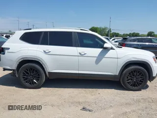 2018 Volkswagen Atlas SE with VIN 1V2CP2CA6JC595282, listed as a IAAI auction lot 42227930 with 95,799 mi miles and . Bid and sale history available at DreamBid. Image 14.
