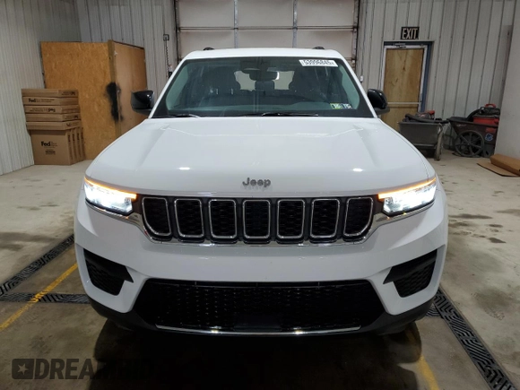 2023 Jeep Grand Cherokee Laredo z VIN 1C4RJHAG5PC530553, wystawiony jako Copart lot #53996845 z przebiegiem 38 456 mil mil oraz Szkoda całkowita • Salvage title. Historia ofert i sprzedaży dostępna na DreamBid. Obrazek 5.