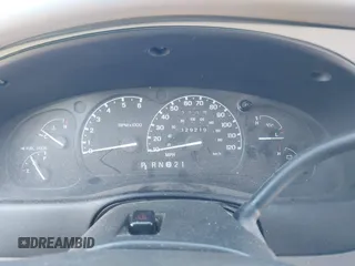 2000 Ford Explorer XLT z VIN 1FMZU63E7YZA06774, wystawiony jako IAAI lot #42240135 z przebiegiem 329 219 mil mil oraz . Historia ofert i sprzedaży dostępna na DreamBid. Obrazek 7.
